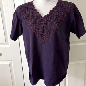 Cactus California Vintage 1980’s V Neck Crochet Lace Appliqué Shoulder Pads